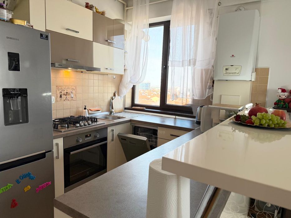 Inchiriez apartament 3 camere Tomis Plus