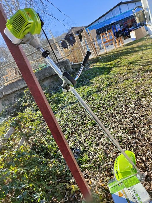 Motocoasa pe benzina UralMash Campion,8.5CP+Oferta de primavara!+Livrare