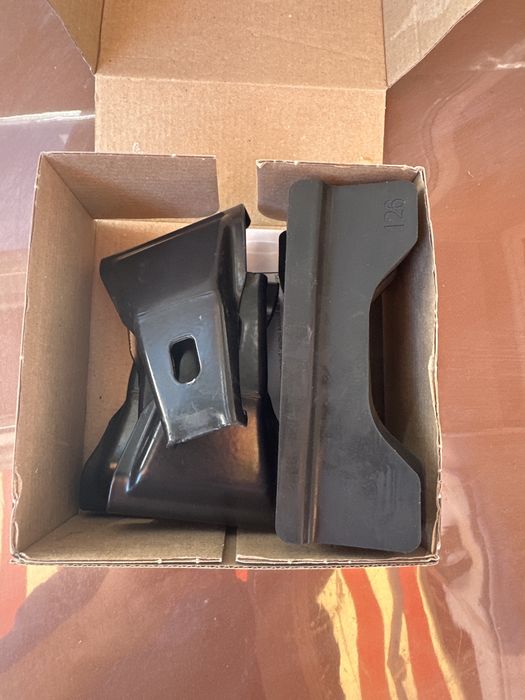 Kit thule pentru bare longitudinale 145001