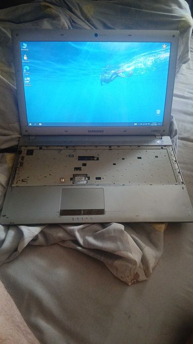 Продам ноутбук самсунг
