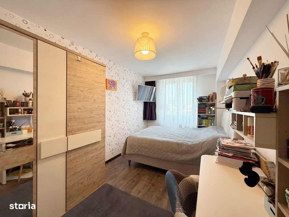 Apartament cu 3 camere de inchiriat semicentral