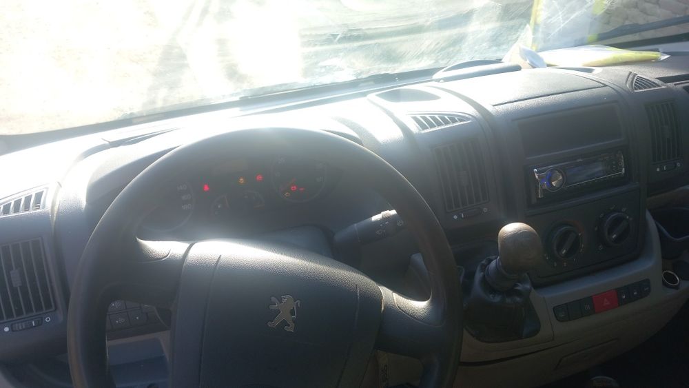 Vând sau schimb duba peugeot boxer 2.2 2011