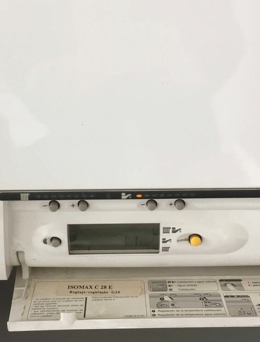 Centrala Saunier Duval ISOMAX C 28 E cu boiler incorporat Dezmembrez