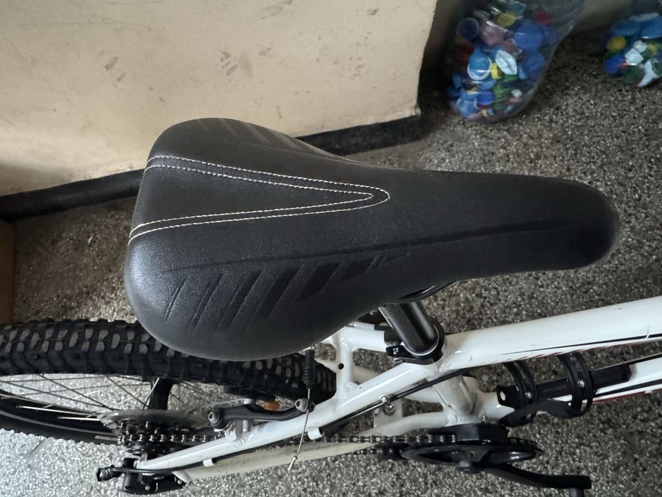 Specialized hatrock  20”
