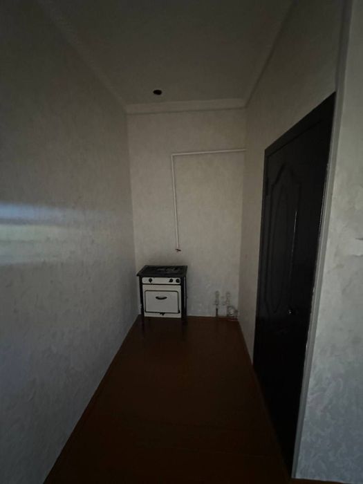 Урта чирчик тумани 1хона 2этаж 2эт-да.Умумий майд:25кв.м.Куйликдан 4км