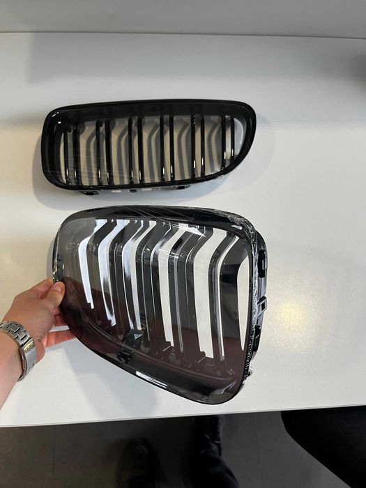 Set Grile/Nari Duble M style Negru Lucios Bmw Seria 3 E90/E91 Facelift