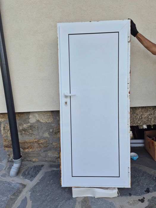 2 алуминиеви врати с каси