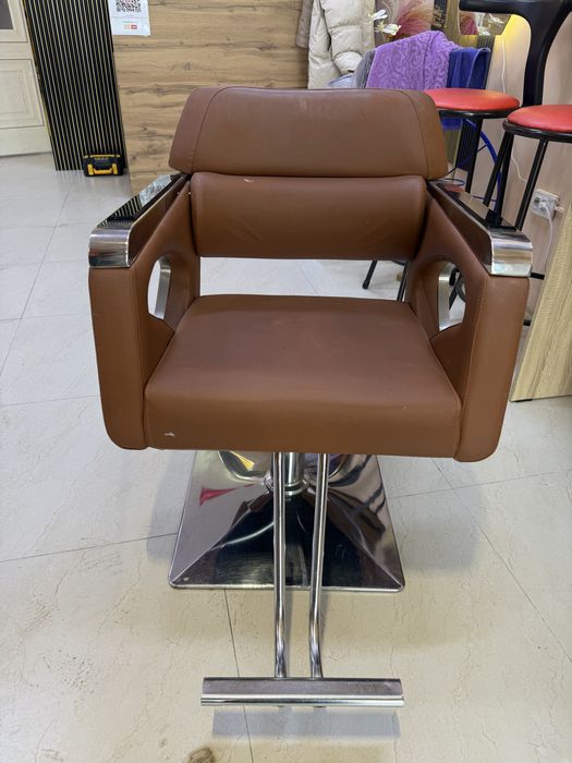 Кресло для парихмакера