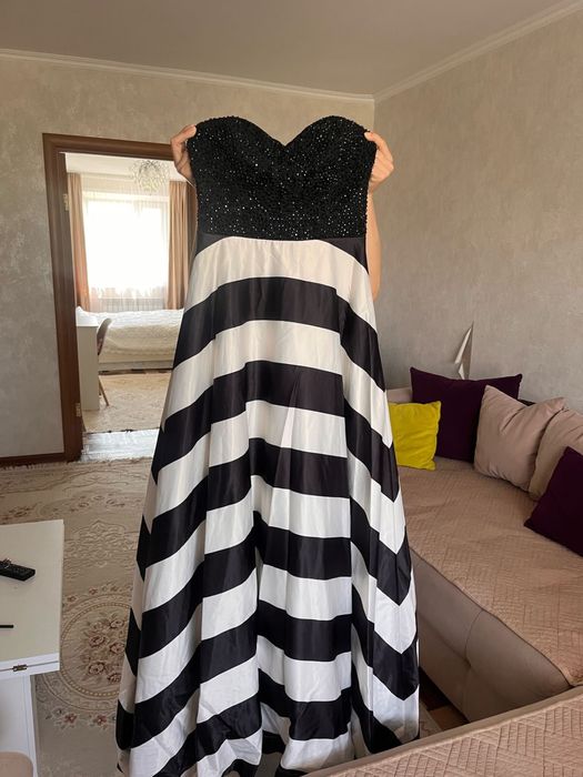 Платье длинный красивый