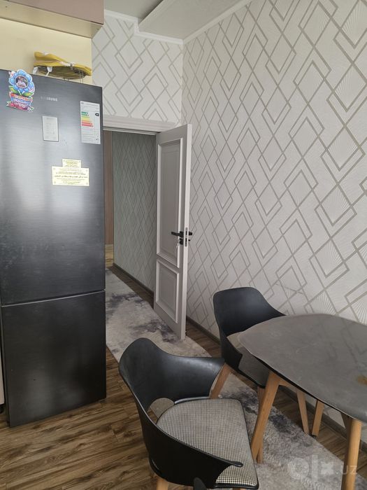Navoiy shahar 22-maktab yonida joylashgan kvartira ijaraga beriladi