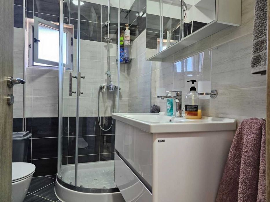 Продавам двустаен апартамент в Младост 3