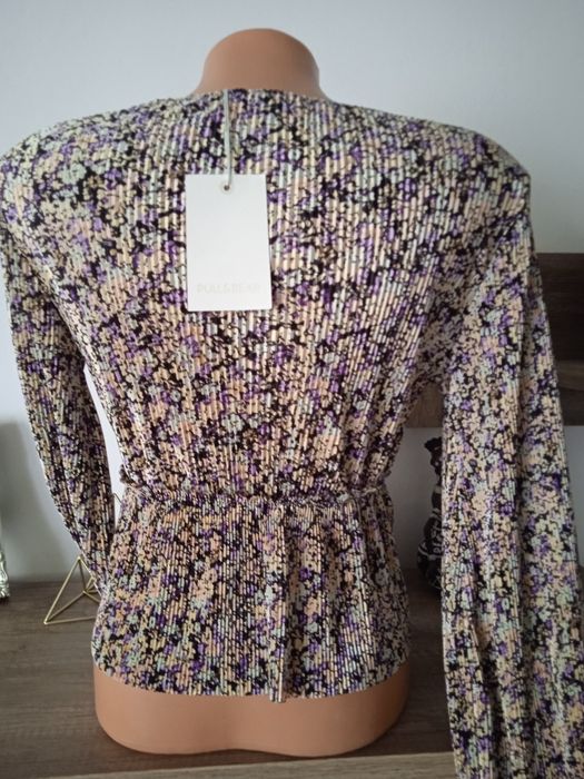 Bluza plisată nouă Pull&bear