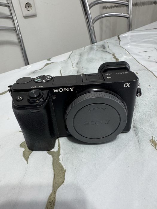 Видеокамера SONY A6400