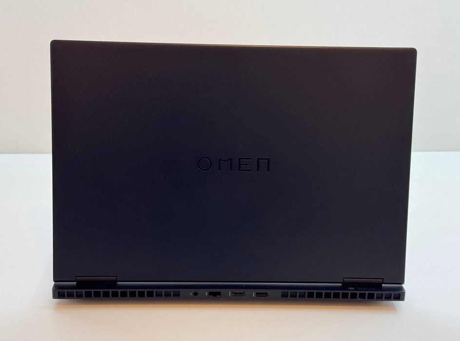 HP Omen 16 — RYZEN 7 - 7840HS / RTX 4060 8GB /  DDR5 16GB