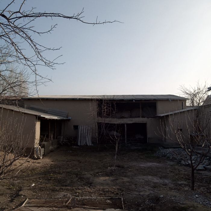 Uy sotiladi markazda