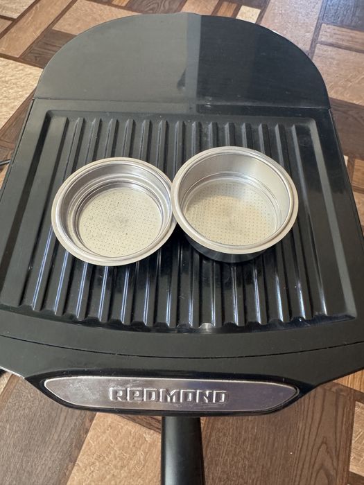 Кофеварка REDMOND