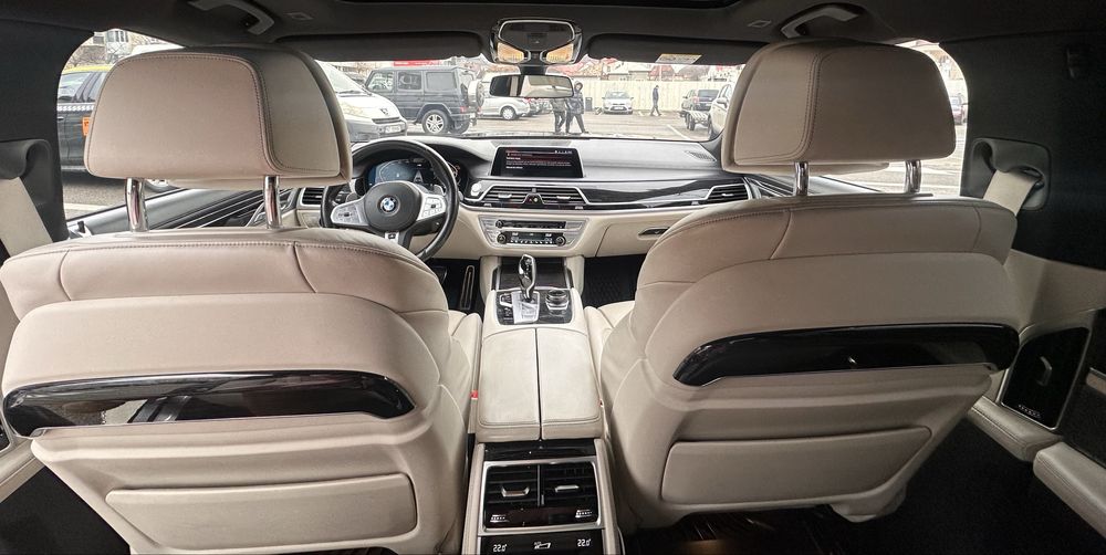 BMW M 740d xDrive Mhew 2021 hibrid