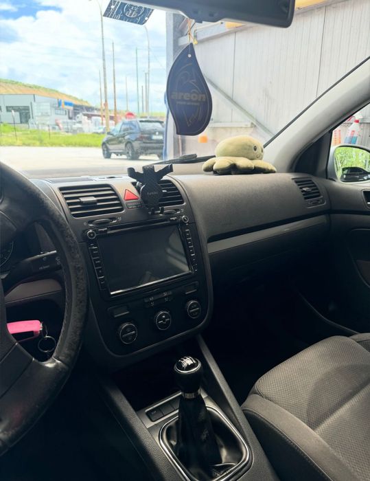 Продавам Volkswagen Golf 5 2.0 TDI