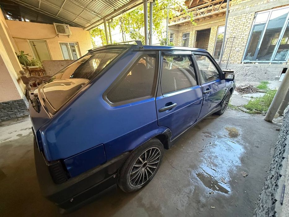 Lada 2109 sotiladi