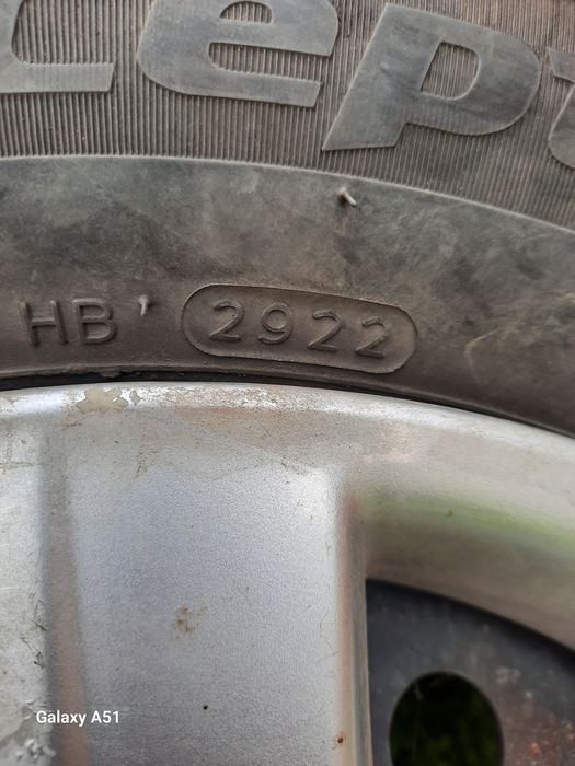 Джанти с гуми зимни за тойота ярис. 14цола