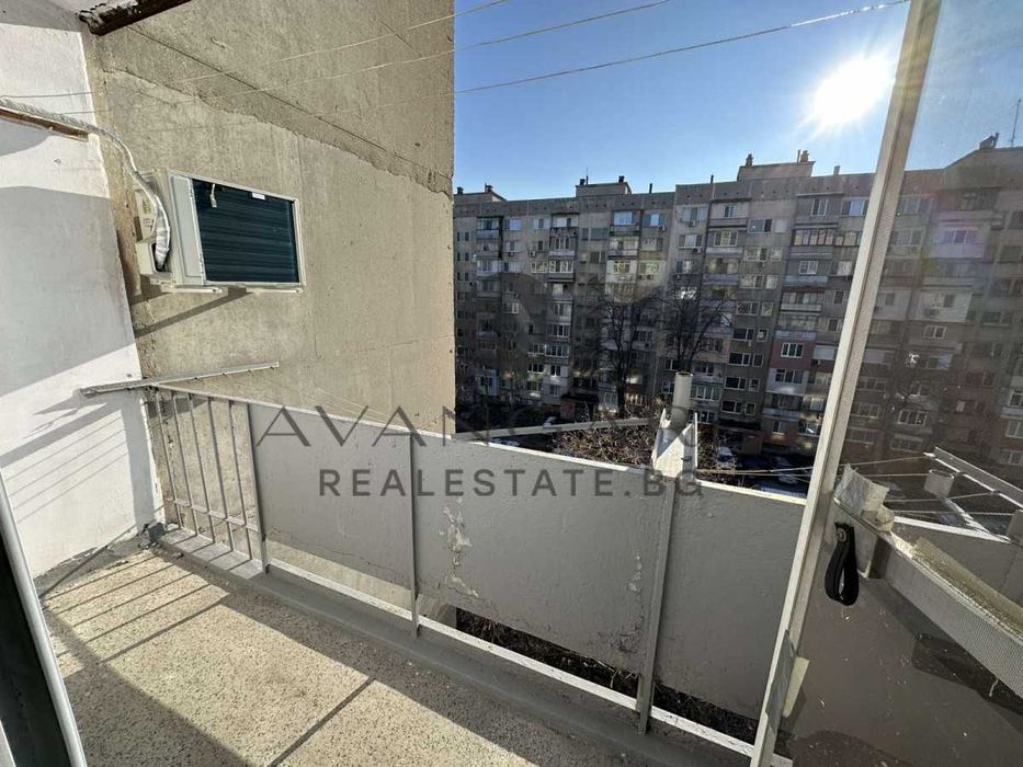 Продава се Двустаен апартамент в Пловдив, Изгрев - 70 кв.м за 952 €/кв.м - Снимка #12