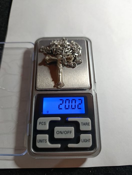 Продам серебро цепочку