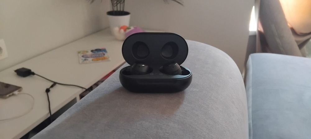 Наушники samsung galaxy buds