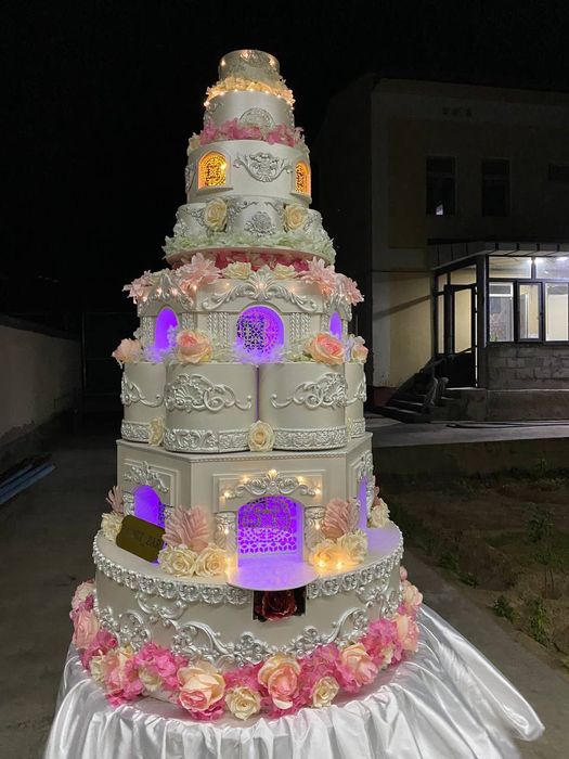 Tort maket To'y tantanalar uchun