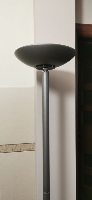 Lampa de iluminat ptr camera