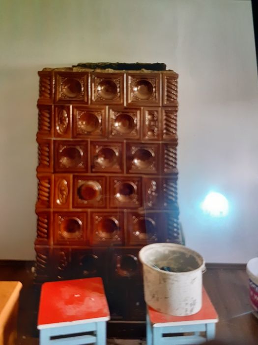 Soba teracota cu bazin pentru încălzire cu calorifere