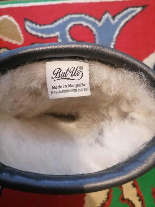 продаются женские унты