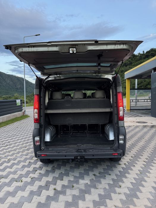 Opel Vivaro 8+1  |  2.0 CDTI