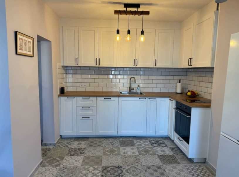 Дава се под наем Многостаен апартамент в София, Редута - 112 кв.м за 996.03 € - Снимка #2