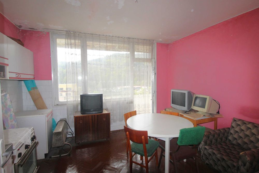 Двустаен тухлен апартамент в кв. Дядо Дянко, гр. Габрово