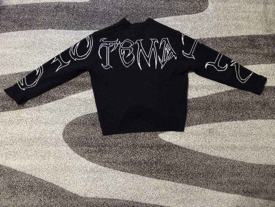 pulover bershka negru