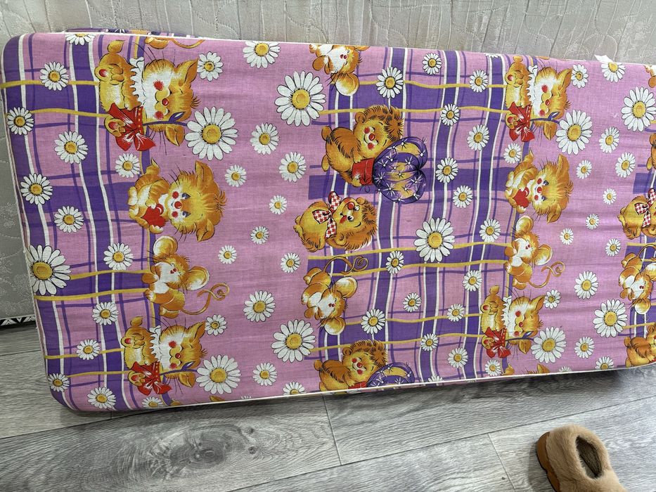 Продам  детский матрас в колыбель. Самовывоз, район рощи.
