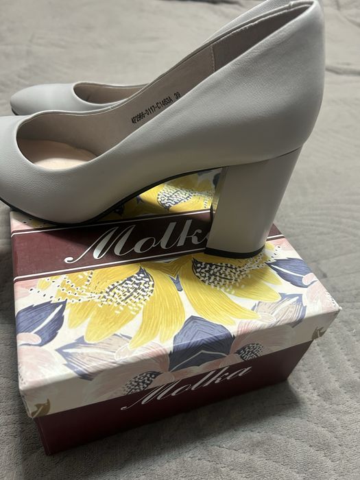 Продаются туфли кожанные Molka