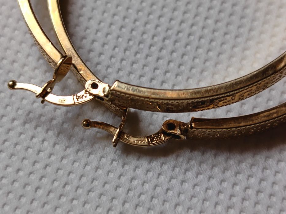 Cercei aur 14 K .  5,60.