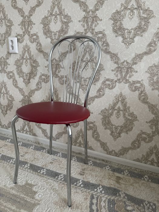 Стулья со спинкой