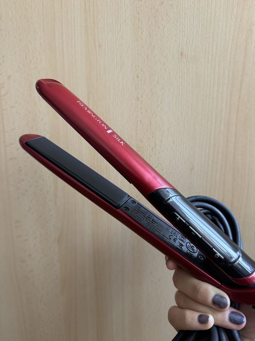 Placă de îndreptat părul Remington