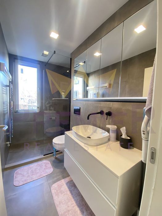 Дава се под наем Двустаен апартамент в София, Център - 60 кв.м за 1196.97 € - Снимка #9