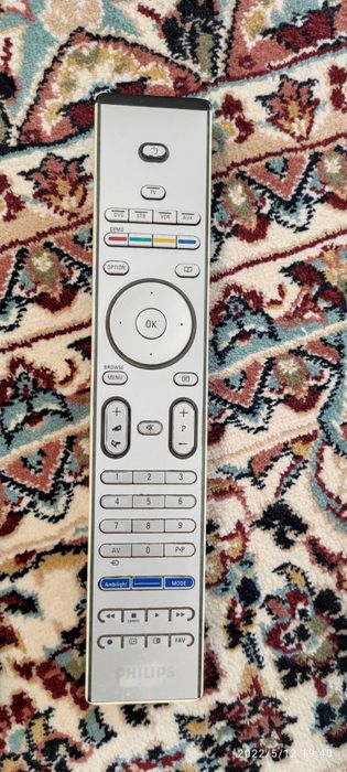 Пульт на телевизор