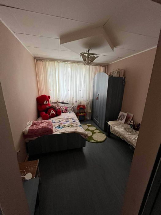 Vand sau schimb apartament