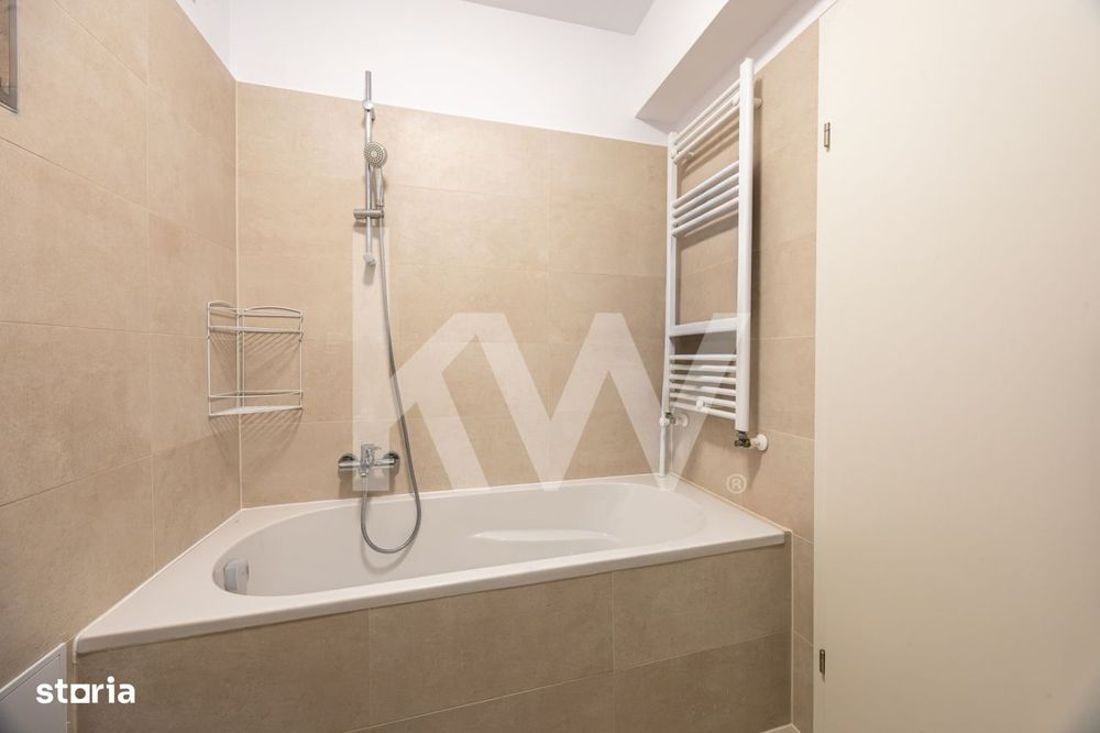 Vanzare apartament cu 3 camere, decomandat, Casa Nobel – Zona Tracto