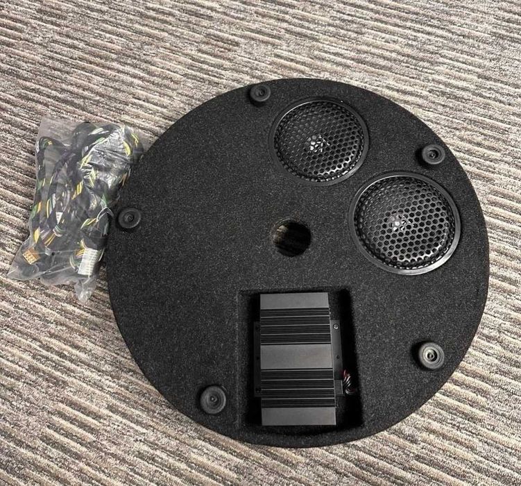 Subwoofer HELIX Original Volkswagen, dedicat VW Passat B8 20152018 Bistrita • OLX.ro