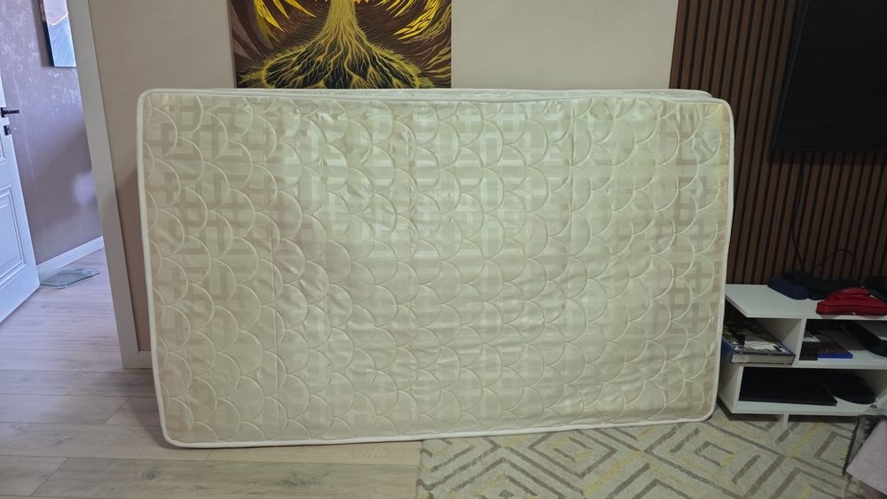 Продам пружинный матрас 120×200