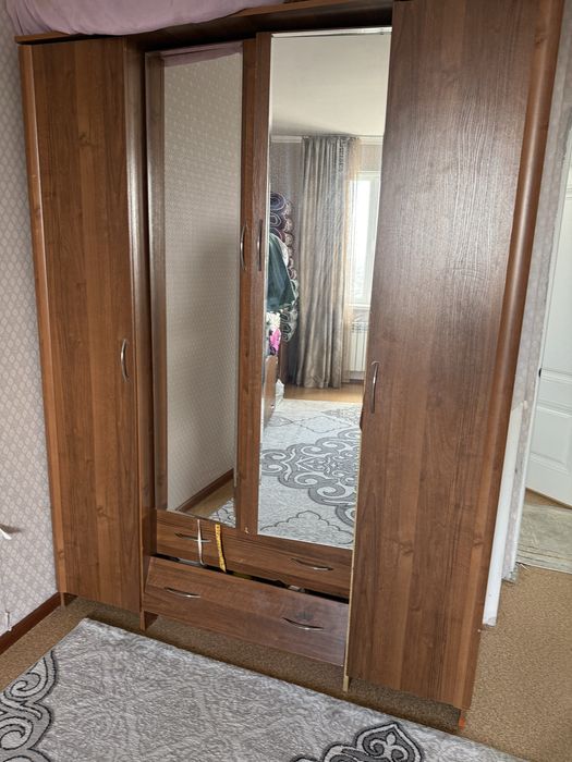 Шифанер тумбочка шкаф