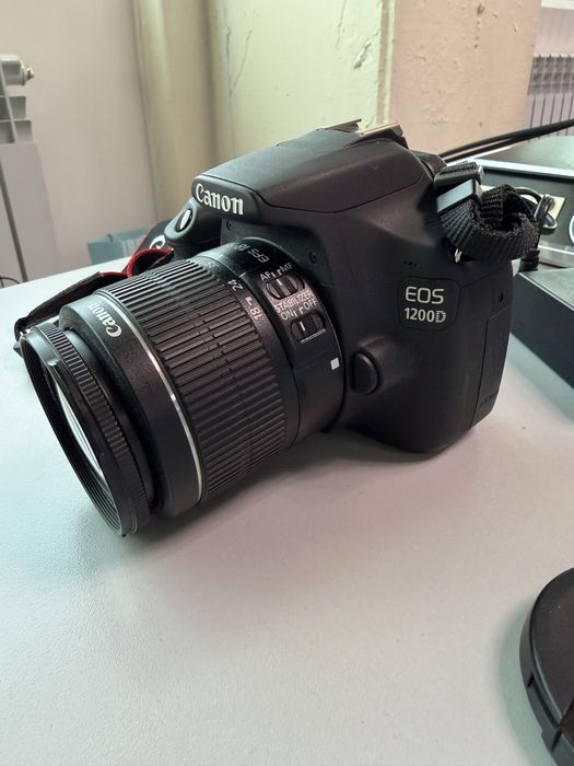 Фотоаппарат Canon EOS 1200D