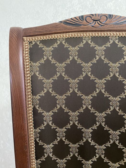 Продам стулья деревянные  коричневые