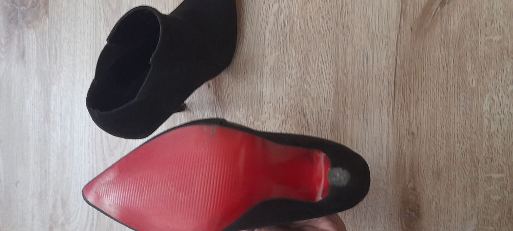 Дамски боти с ток